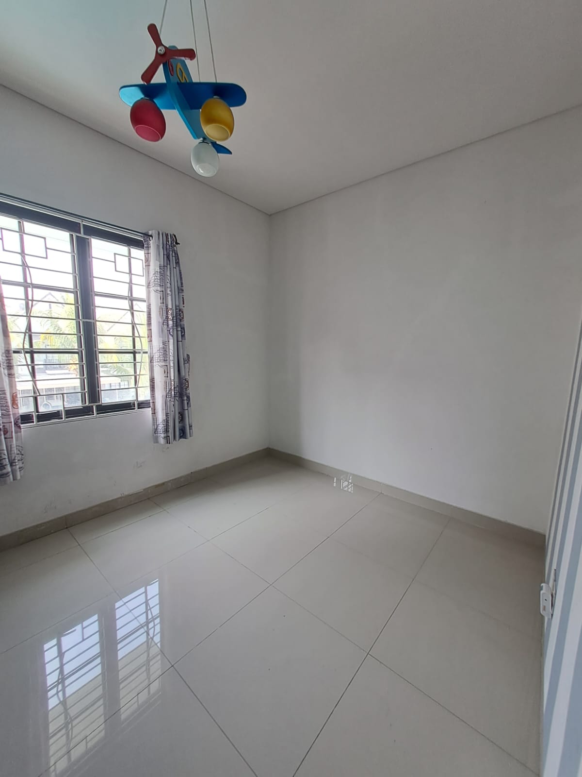 Rumah Disewakan di Cluster Cosmo Lippo Cikarang 